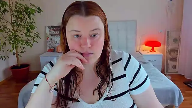 Snapshot of PolinaSalvatore chatting on May 19, 2:45 pm PolinaSalvatore online show from May 19, 2:45 pm