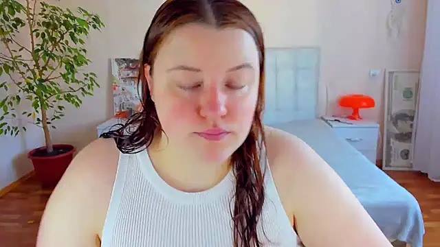 Snapshot of PolinaSalvatore chatting on May 23, 10:30 am PolinaSalvatore online show from May 23, 10:30 am