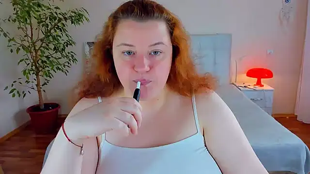Snapshot of PolinaSalvatore chatting on May 28, 11:40 am PolinaSalvatore online show from May 28, 11:40 am