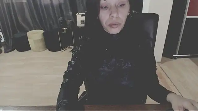 GoldenSasha online show from October 23, 2:49 pm