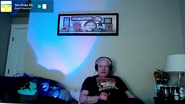 Snarfle82 online show from November 7, 9:15 pm