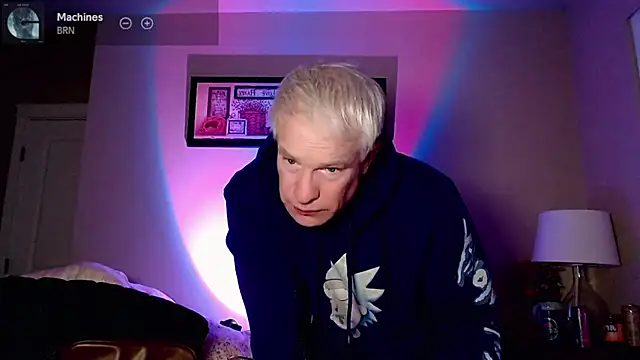 Snarfle82 online show from December 5, 6:22 am