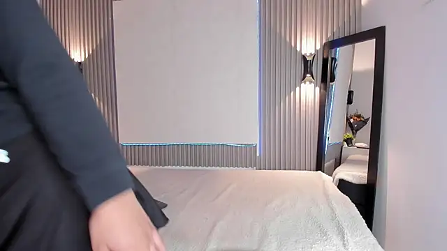 Zafiiraa online show from December 15, 11:58 am