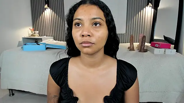 Snapshot of Zafiiraa chatting on May 8, 3:45 am Zafiiraa online show from May 8, 3:45 am