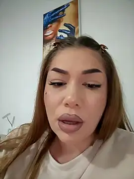 Snapshot of Ella_sweety chatting on July 11, 8:00 pm Ella sweety online show from July 11, 8:00 pm