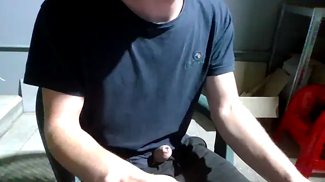 Snapshot of simoninside25 chatting on September 14, 9:25 pm simoninside25 online show from September 14, 9:25 pm