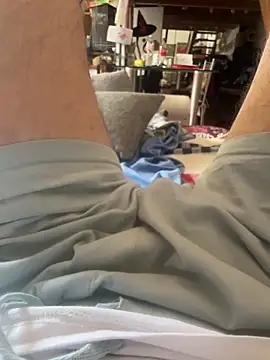 Snapshot of simoninside25 chatting on September 20, 12:50 pm simoninside25 online show from September 20, 12:50 pm