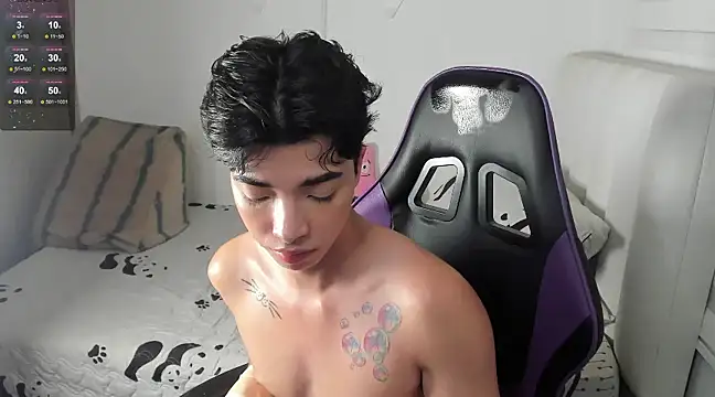 santy7v7 online show from February 2, 4:32 pm