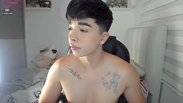 Snapshot of santy7v7 chatting on May 30, 1:41 pm santy7v7 online show from May 30, 1:41 pm