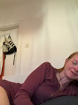 Snapshot of jannis1992 chatting on June 24, 4:17 pm jannis1992 online show from June 24, 4:17 pm