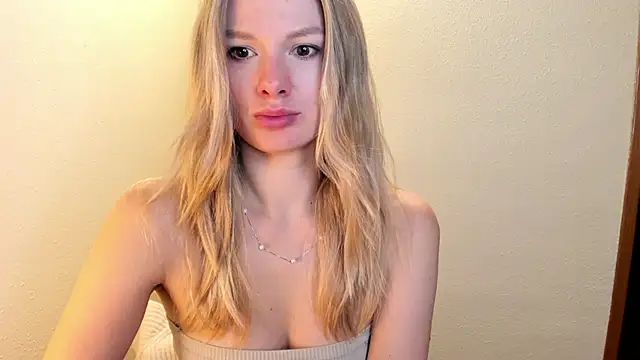 Annloveyou online show from December 15, 11:42 pm