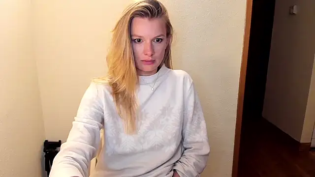 Annloveyou online show from October 26, 10:47 pm