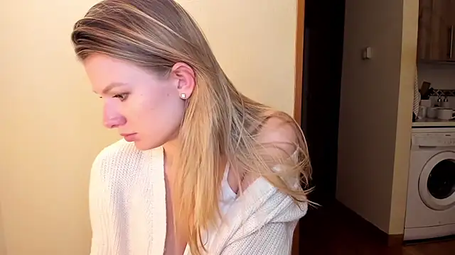 Snapshot of Annloveyou chatting on January 6, 7:50 pm Annloveyou online show from January 6, 7:50 pm