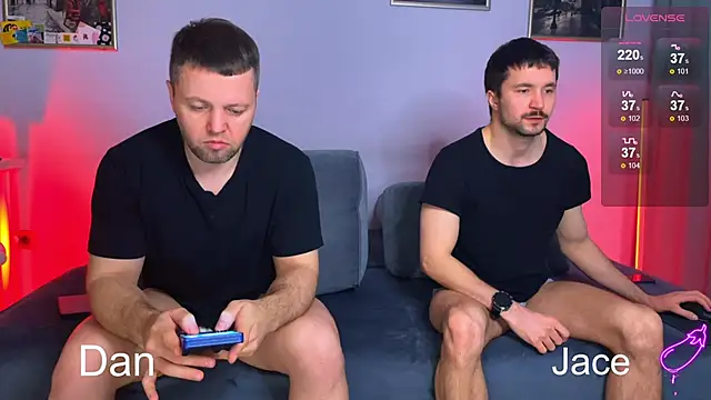 Snapshot of cummingboys chatting on January 9, 12:08 pm cummingboys online show from January 9, 12:08 pm