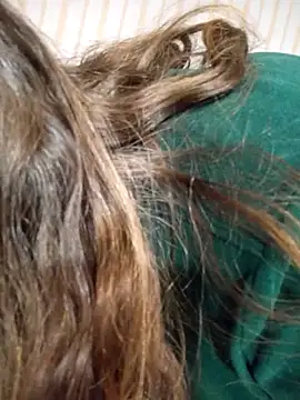 Snapshot of DienkaGreen chatting on March 1, 1:18 pm DienkaGreen online show from March 1, 1:18 pm