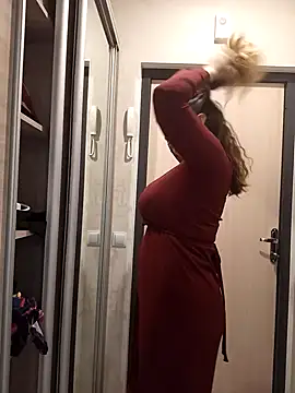 Snapshot of DienkaGreen chatting on November 1, 1:35 pm DienkaGreen online show from November 1, 1:35 pm