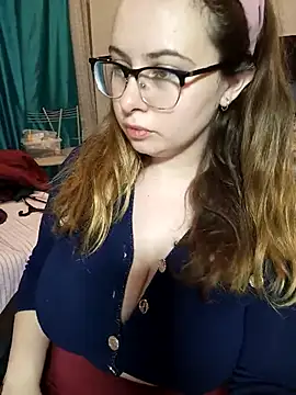 Snapshot of DienkaGreen chatting on November 9, 4:27 pm DienkaGreen online show from November 9, 4:27 pm