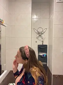 DienkaGreen online show from December 21, 7:04 am