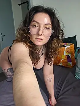 Snapshot of Moxxxie chatting on September 20, 2:29 pm Moxxxie online show from September 20, 2:29 pm