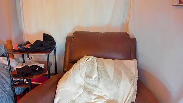 Snapshot of danidollxxx chatting on May 13, 3:04 am danidollxxx online show from May 13, 3:04 am