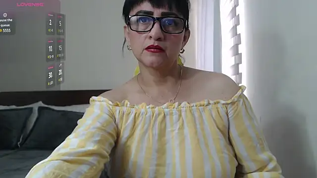 Snapshot of ISABEEL_SOFIA01 chatting on January 31, 4:17 pm ISABEEL SOFIA01 online show from January 31, 4:17 pm