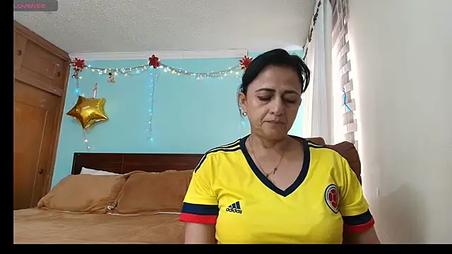 ISABEEL SOFIA01 online show from August 1, 8:41 pm