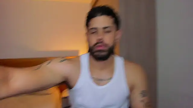 Snapshot of Justyn_Torres chatting on February 25, 3:05 pm Justyn Torres online show from February 25, 3:05 pm