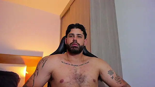 Snapshot of Justyn_Torres chatting on March 5, 6:23 pm Justyn Torres online show from March 5, 6:23 pm