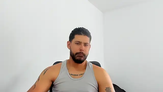 Snapshot of Justyn_Torres chatting on September 12, 3:34 pm Justyn Torres online show from September 12, 3:34 pm