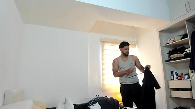 Snapshot of Justyn_Torres chatting on October 16, 2:07 pm Justyn Torres online show from October 16, 2:07 pm