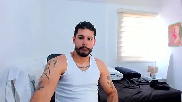 Snapshot of Justyn_Torres chatting on November 21, 4:38 pm Justyn Torres online show from November 21, 4:38 pm