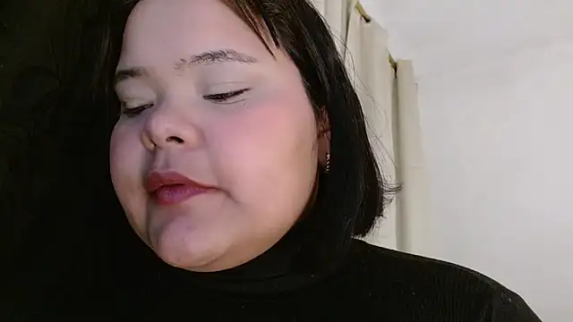 sexychubby    online show from February 15, 11:14 pm