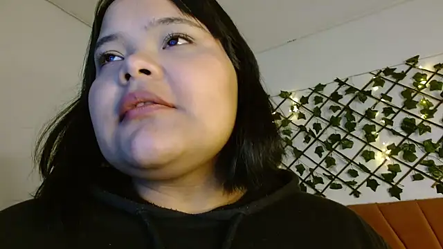 sexychubby    online show from February 28, 9:55 pm