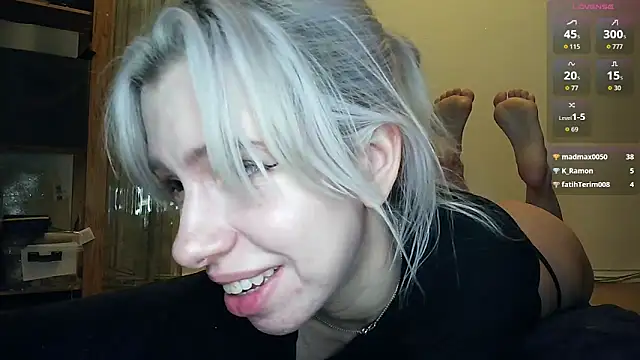 Snapshot of cruellagoth666 chatting on May 11, 9:45 pm cruellagoth666 online show from May 11, 9:45 pm