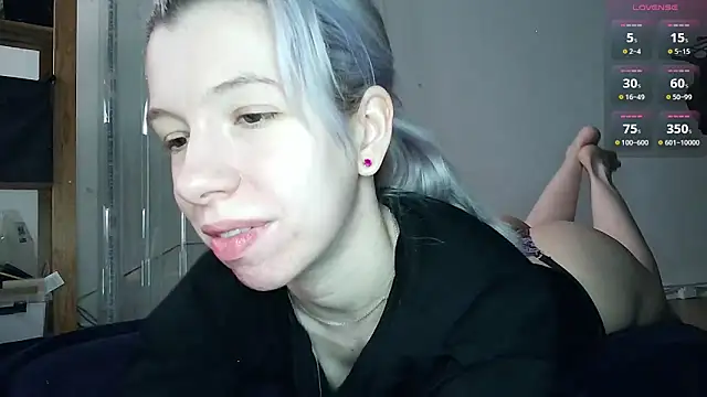 Snapshot of cruellagoth666 chatting on May 21, 11:17 am cruellagoth666 online show from May 21, 11:17 am
