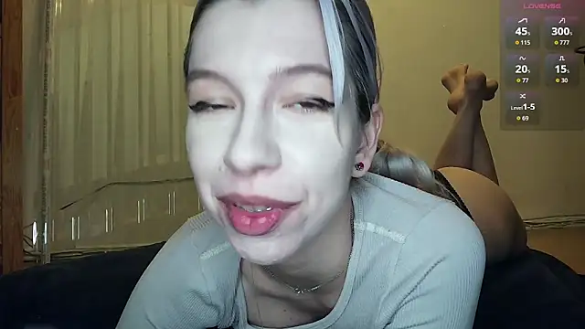 Snapshot of cruellagoth666 chatting on June 17, 12:13 am cruellagoth666 online show from June 17, 12:13 am
