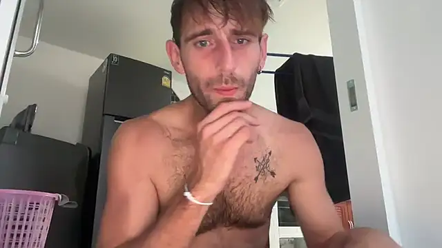 lukegunn online show from March 2, 11:31 pm