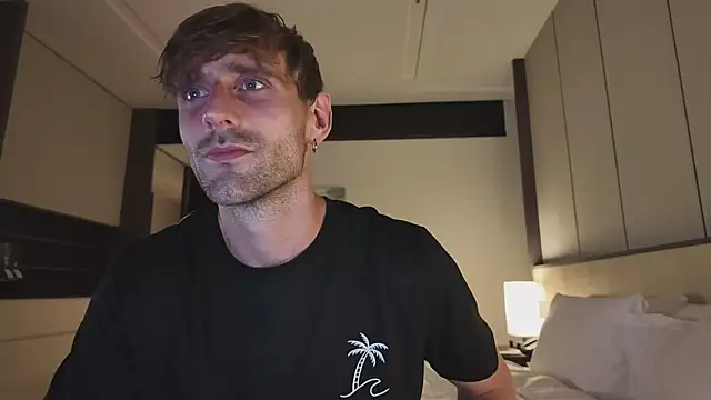 lukegunn online show from October 9, 12:47 pm