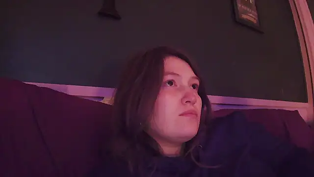 Snapshot of Angelk43 chatting on February 7, 7:34 am Angelk43 online show from February 7, 7:34 am