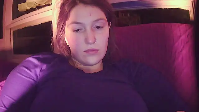 Snapshot of Angelk43 chatting on March 1, 7:21 am Angelk43 online show from March 1, 7:21 am