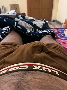 Snapshot of Bareilly_Boy1 chatting on February 9, 4:46 am Bareilly Boy1 online show from February 9, 4:46 am