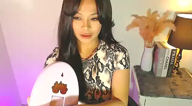 Snapshot of MajesticKitana chatting on March 14, 4:21 am MajesticKitana online show from March 14, 4:21 am