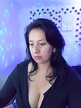 camilalatti online show from February 17, 12:43 am