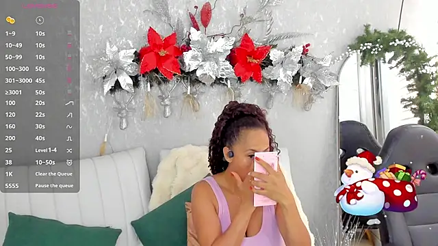 EmmaFerrary online show from November 29, 4:10 pm