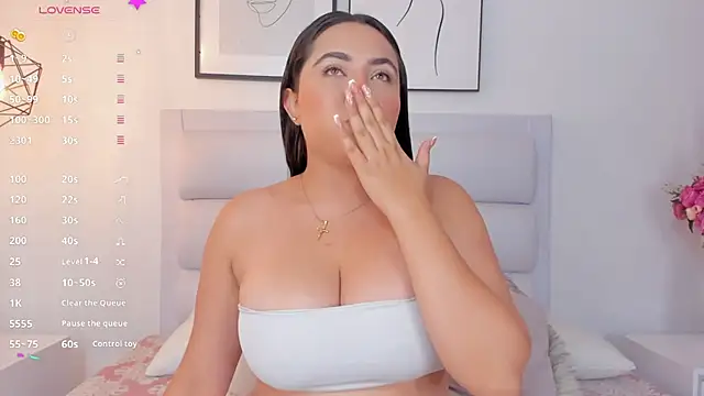 Snapshot of dulcepatersson1_ chatting on February 8, 2:36 am dulcepatersson1 online show from February 8, 2:36 am