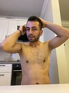 Snapshot of Emre-34 chatting on November 9, 3:54 pm Emre-34 online show from November 9, 3:54 pm