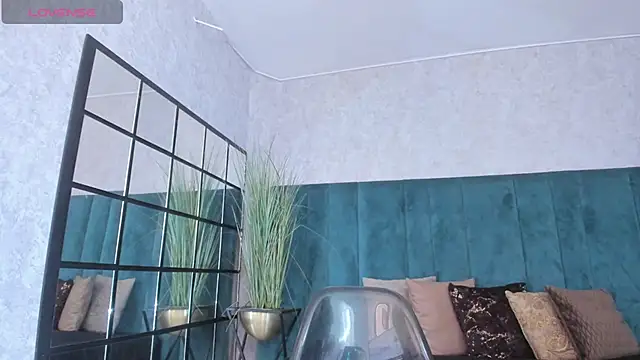 cintiagreyx online show from February 9, 11:36 am