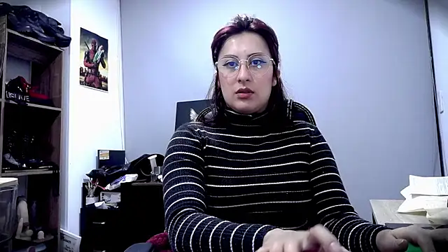 Snapshot of Scarlett_Sen chatting on May 21, 2:24 pm Scarlett Sen online show from May 21, 2:24 pm