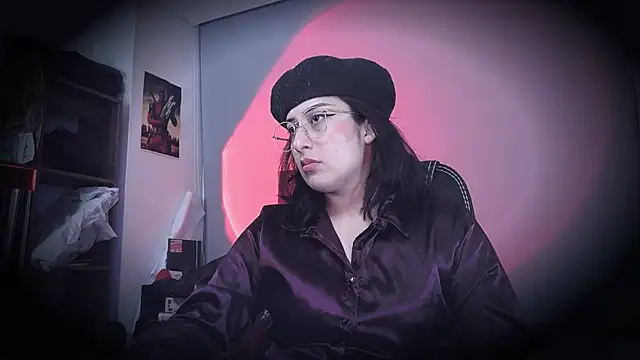 Snapshot of Scarlett_Sen chatting on June 3, 3:17 pm Scarlett Sen online show from June 3, 3:17 pm