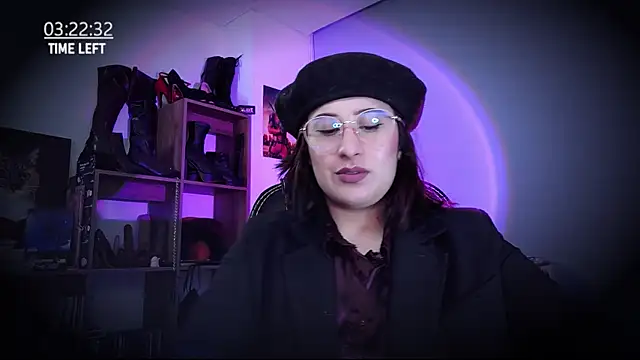 Snapshot of Scarlett_Sen chatting on July 28, 1:21 pm Scarlett Sen online show from July 28, 1:21 pm